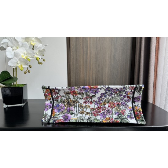 Tote book Tote book