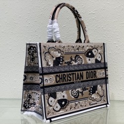 Tote book