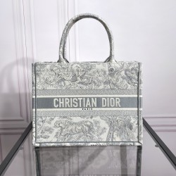 Tote book