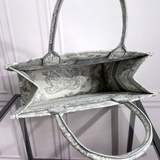 Tote book