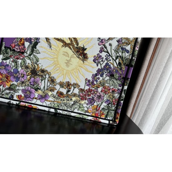 Tote book Tote book
