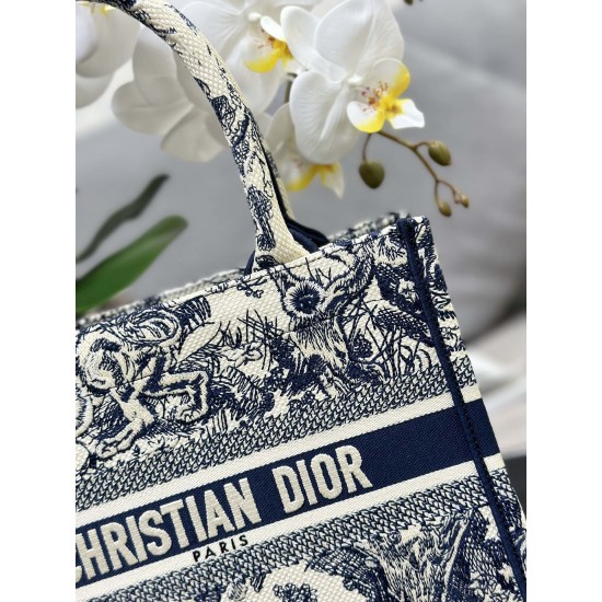 Tote book