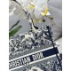 Tote book