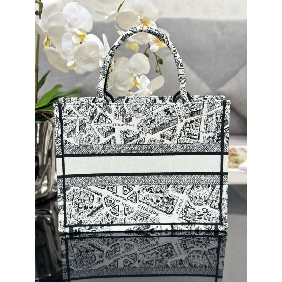 Tote book