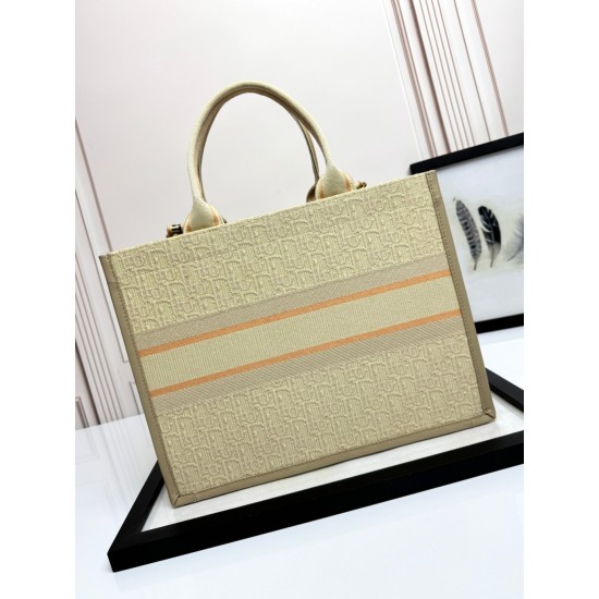 Tote book