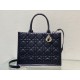 Tote book