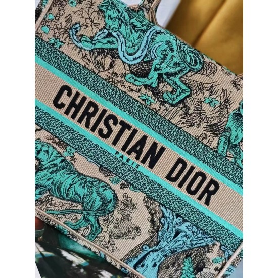 Tote book
