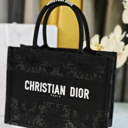 Tote book