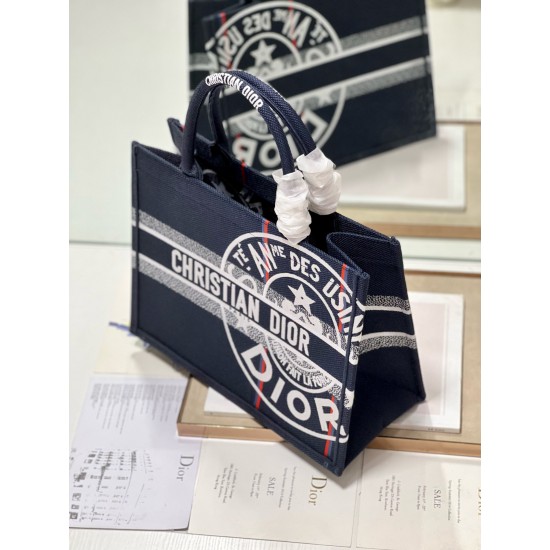 Tote book