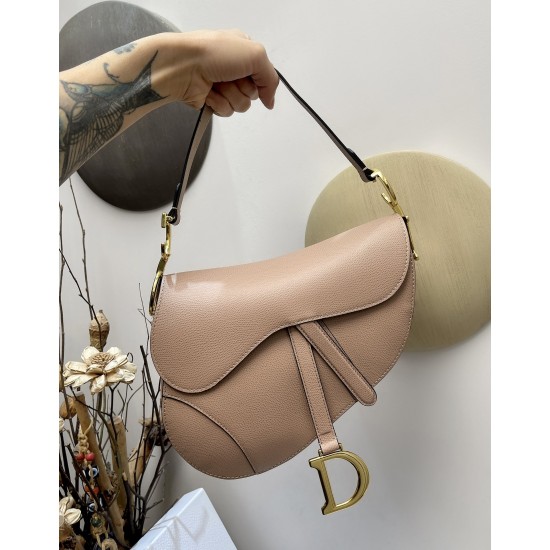 Saddle