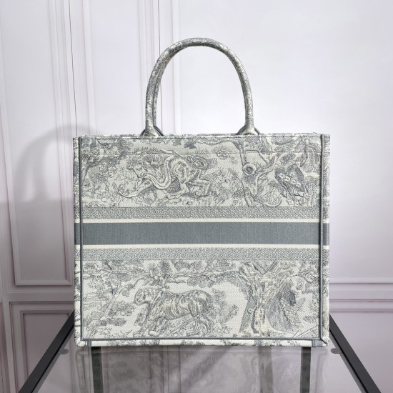 Tote book