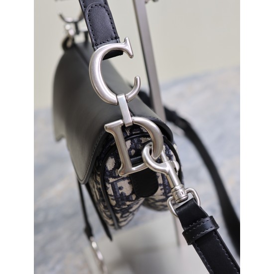 Saddle