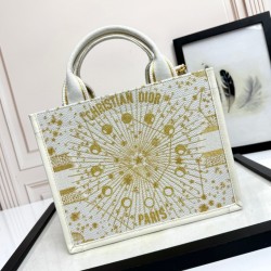 Tote book