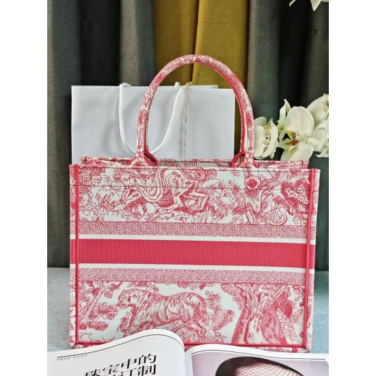 Tote book