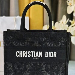 Tote book