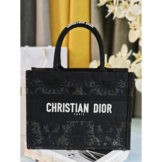 Tote book
