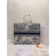 Tote book