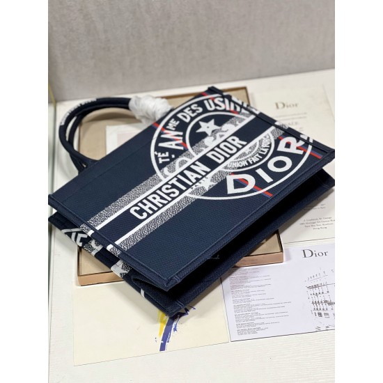 Tote book