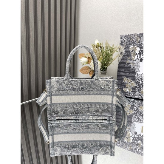 Tote book Tote book