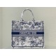 Tote book