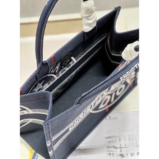 Tote book