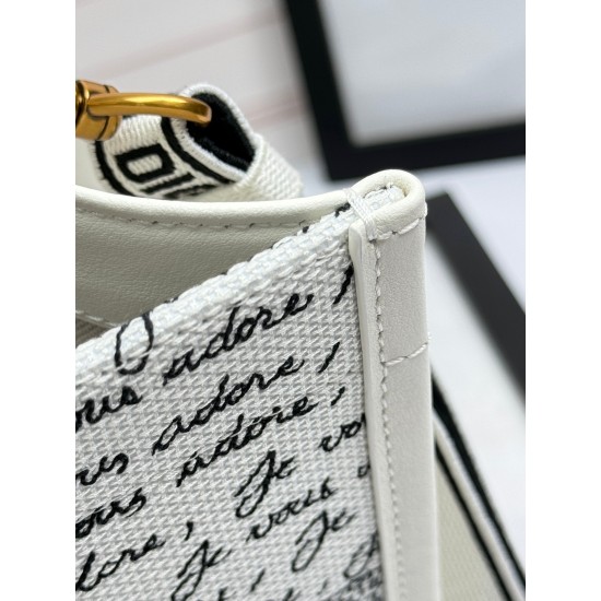 Tote book