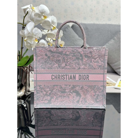 Tote book