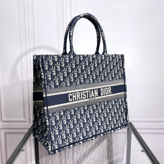 Tote book