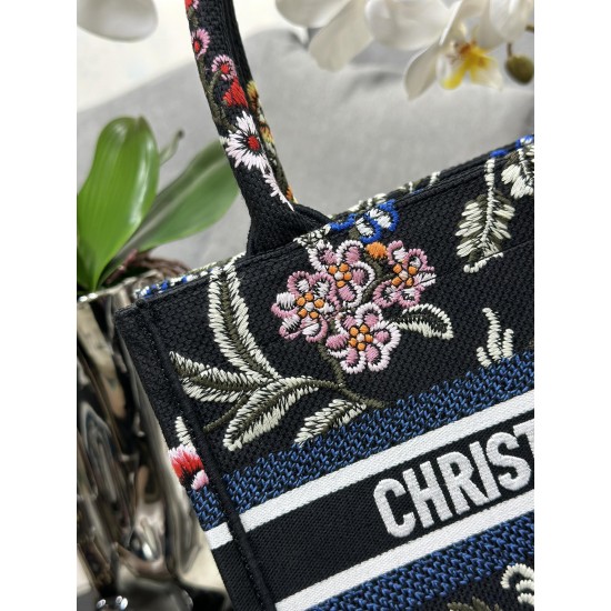 Tote book