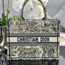 Tote book
