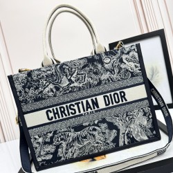 Tote book