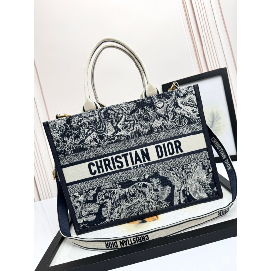 Tote book