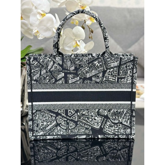 Tote book