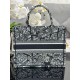 Tote book