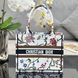 Tote book