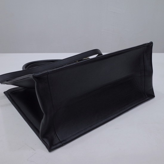Tote book