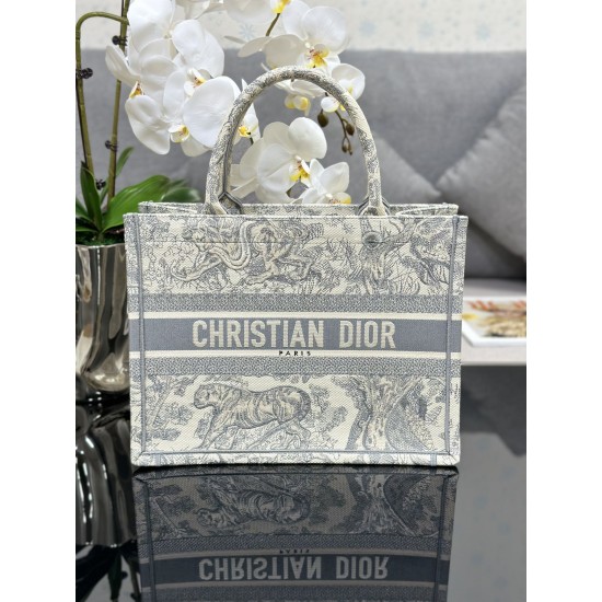 Tote book