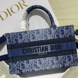 Tote book