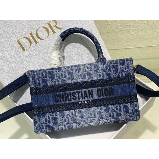 Tote book