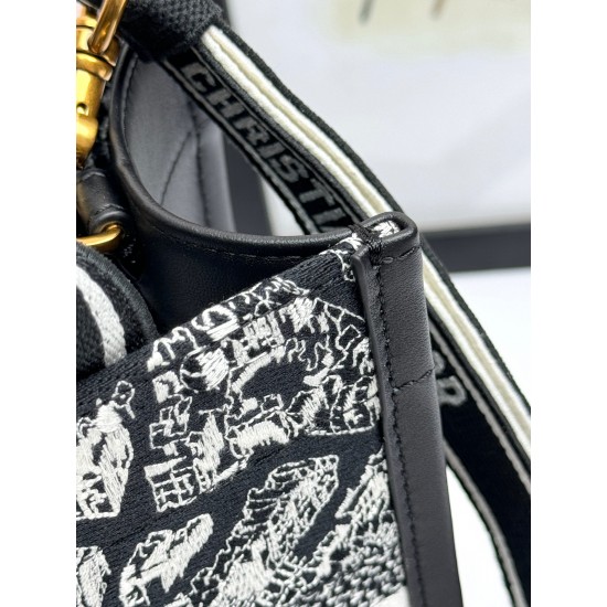 Tote book
