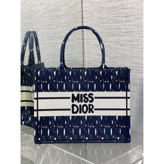 Tote book