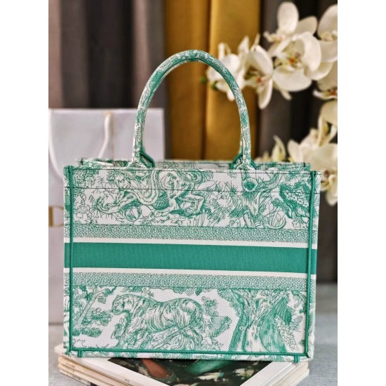 Tote book