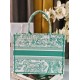Tote book