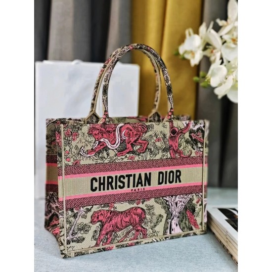 Tote book
