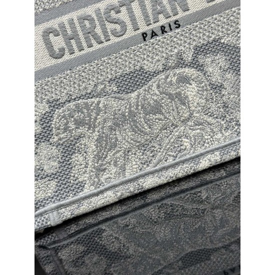Tote book