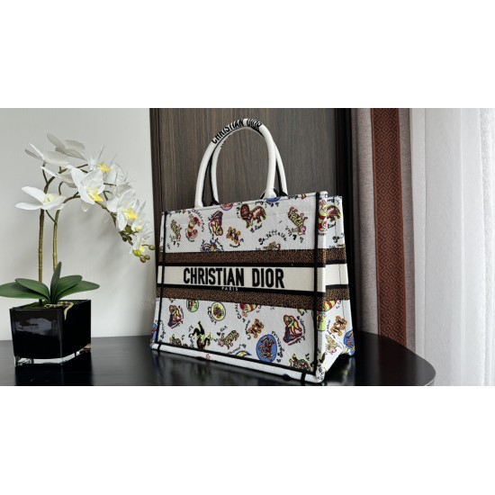 Tote book
