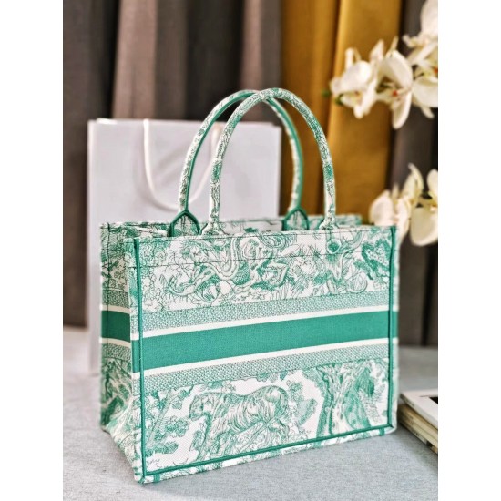 Tote book