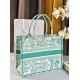 Tote book