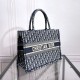 Tote book