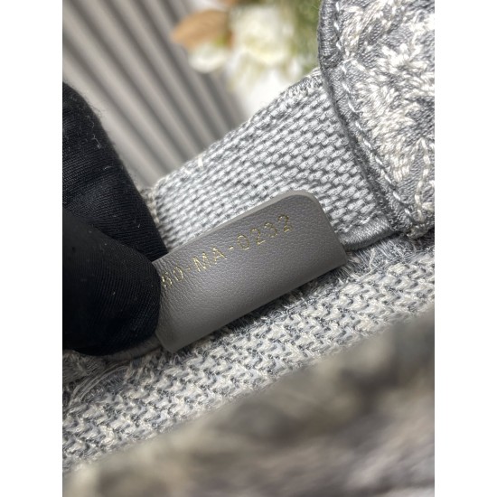 Tote book Tote book
